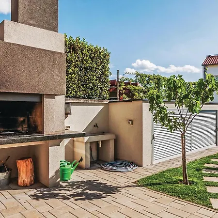 Two-bedroom In Appartement Zadar